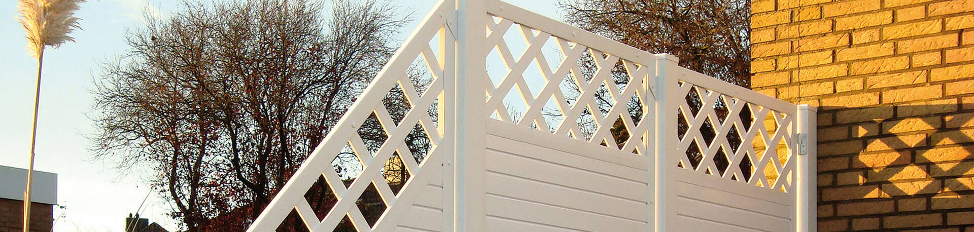 Zaunteam | Sichtschutz- Zäune und Tore aus Vinyl