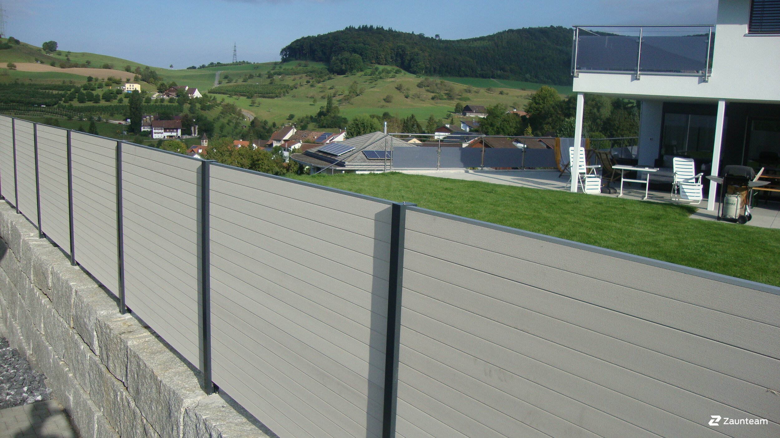 WPC Sichtschutz aus dem 2016 in 4462 Rickenbach Schweiz von Zaunteam Nordwest.