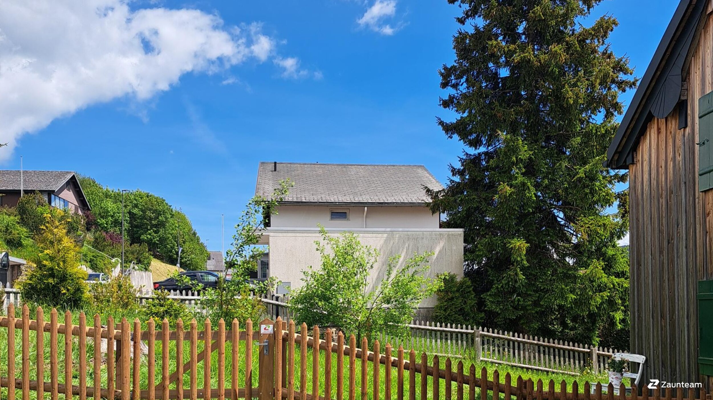 Palisadenzaun aus dem 2026 in 9658 Wildhaus Schweiz von Zaunteam Werdenberg.