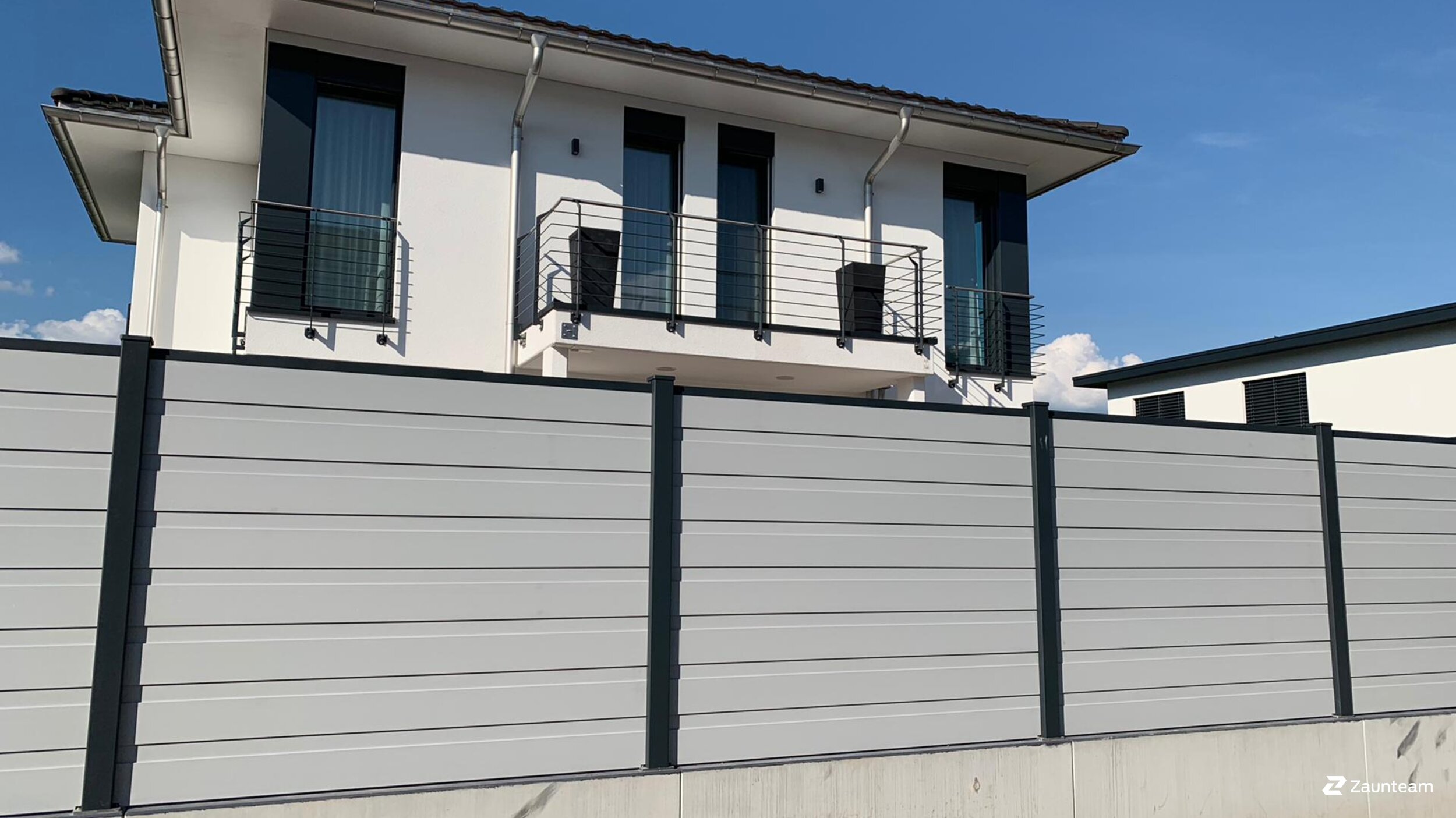 Aluminium Sichtschutz aus dem 2019 in 7302 Landquart Schweiz von Zaunteam Heidiland.