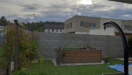 Betonzaun aus dem 2020 in 4030 Linz Österreich von Zaunteam Unteres-Mühlviertel.