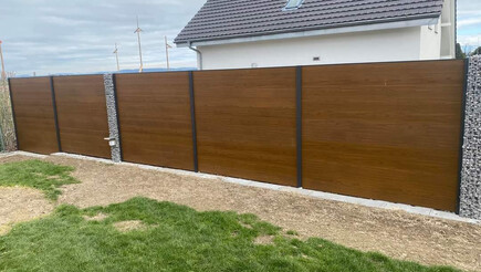 Aluminium Sichtschutz aus dem 2022 in 1475 Forel FR Schweiz von Swissclôture Nord Vaudois.