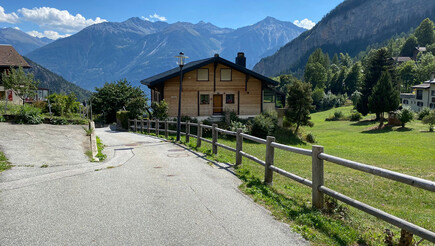 Holzzäune aus dem 2022 in 3953 Inden Schweiz von Zaunteam Wallis / Swissclôture Valais.