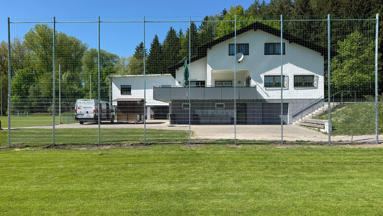 Ballfangzaun aus dem 2026 in 89269 Vöhringen Illerberg  Deutschland von Zaunteam Ulm.