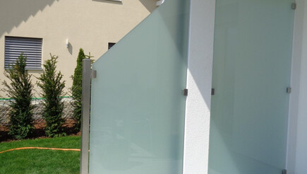 Glas Sichtschutz aus dem 2017 in 4704 Wolfisberg Schweiz von Zaunteam Mittelland GmbH.