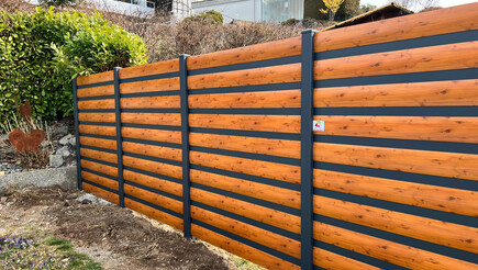 Aluminium Sichtschutz aus dem 2022 in 3652 Hilterfingen Schweiz von Zaunteam Berner Oberland.