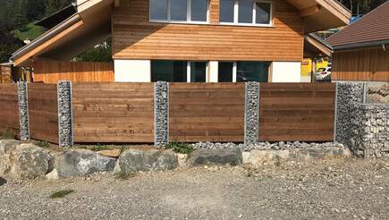 Holz Sichtschutz aus dem 2019 in 3705 Faulensee Schweiz von Zaunteam Berner Oberland.